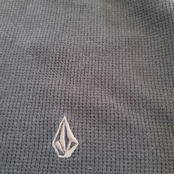 Men's Volcom Size M Long Sleeve Thermal Shirt - Picture 4 of 7
